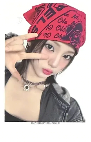 Yeonji Performante Photocard - tripleS - tripleS K-pop photocard