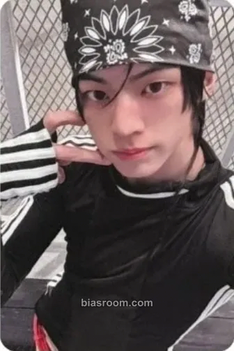 Dohoon play hard Photocard - TWS - TWS K-pop photocard