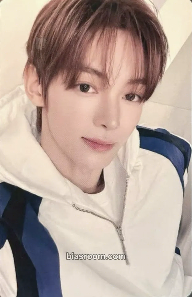 Hanjin play hard Photocard - TWS - TWS K-pop photocard