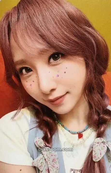 Juri Flash Photocard - Rocket Punch - Rocket Punch K-pop photocard