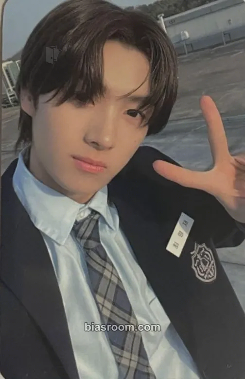 Youngjae Sparkling Blue Photocard - TWS - TWS K-pop photocard