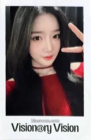 Yooyeon Performante Photocard - tripleS - tripleS K-pop photocard