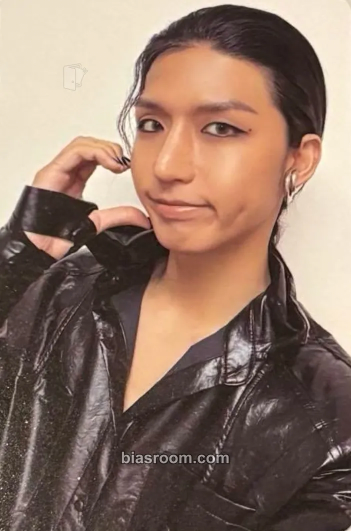 Jun Han DEAD AND Photocard - Xdinary Heroes - Xdinary Heroes K-pop photocard