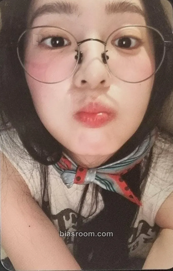 Irene 1 Page of IRENE Photocard - Red Velvet - Red Velvet K-pop photocard
