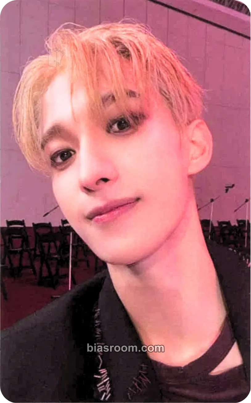 DK 17 IS RIGHT HERE Photocard - SEVENTEEN - SEVENTEEN K-pop photocard