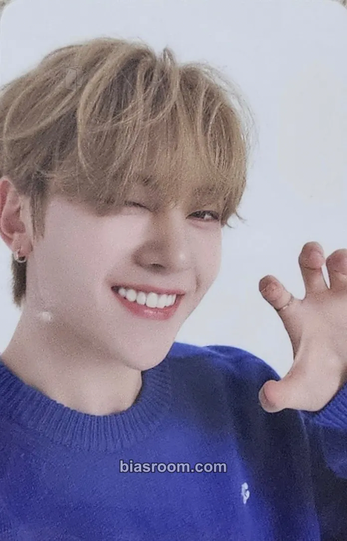 Matthew The Moving Seoul Pop-up Store Photocard - ZEROBASEONE - ZEROBASEONE K-pop photocard