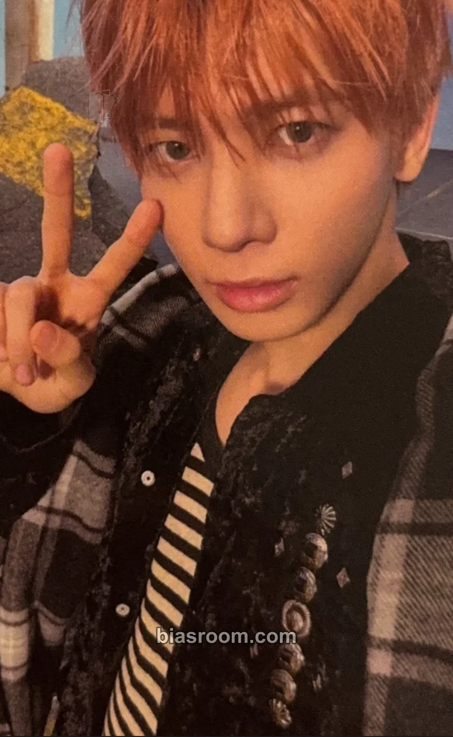 Taehyun 7TH YEAR: A Moment of Stillness in the Thorns Photocard - TOMORROW X TOGETHER - TOMORROW X TOGETHER K-pop photocard