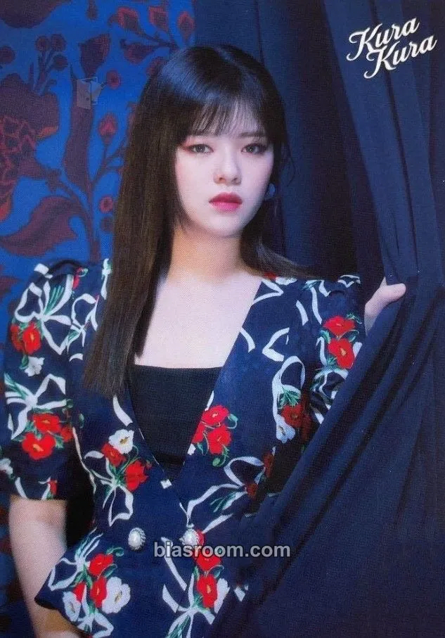 Jeongyeon Kura Kura Photocard - TWICE - TWICE K-pop photocard