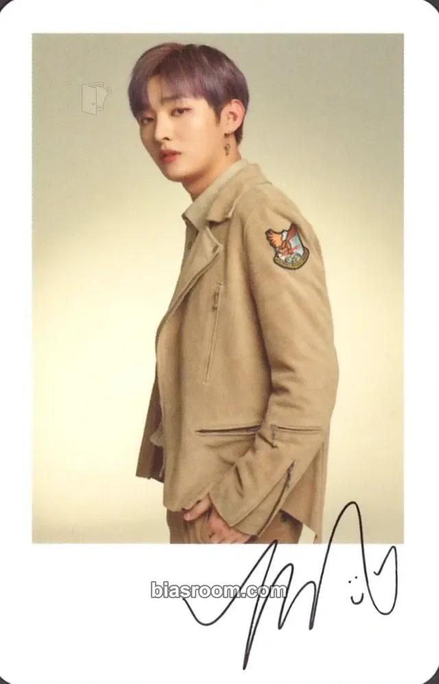 Wanna One - Jisung - ONE : THE WORLD Event polaroid tour merch