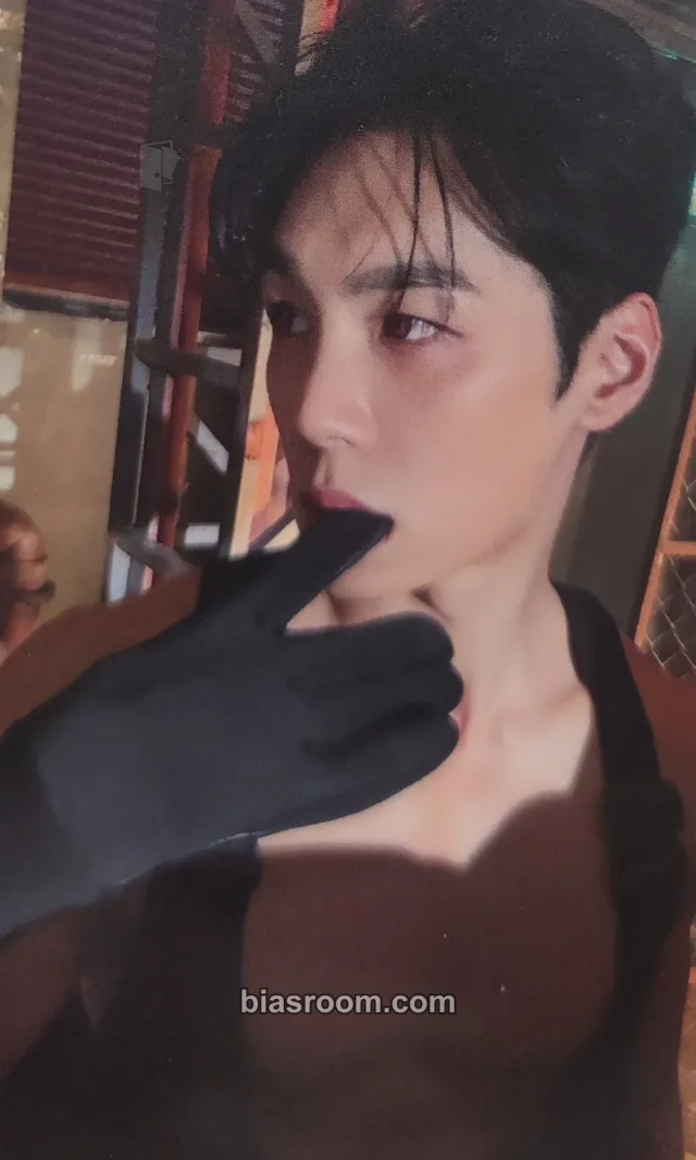 WILD WILD - Kim Jin Woo - WILD WILD SHOW Event merch photocard keyring