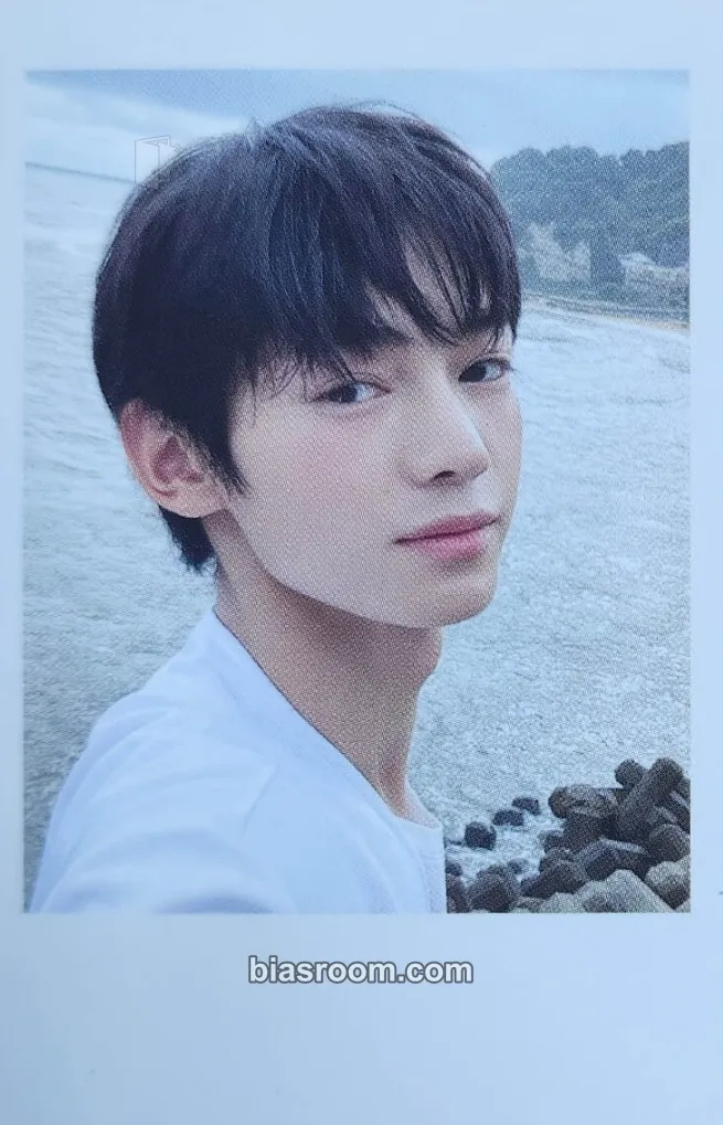 Hanjin Sparkling Blue Photocard - TWS - TWS K-pop photocard