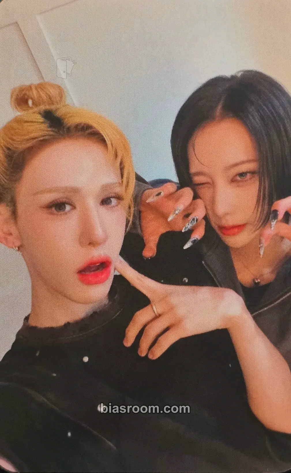 XLOV - Asia-Pacific Tour Photocard - XLOV - XLOV K-pop photocard