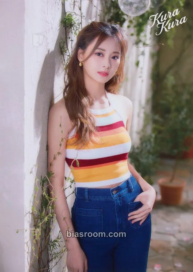 Tzuyu Kura Kura Photocard - TWICE - TWICE K-pop photocard