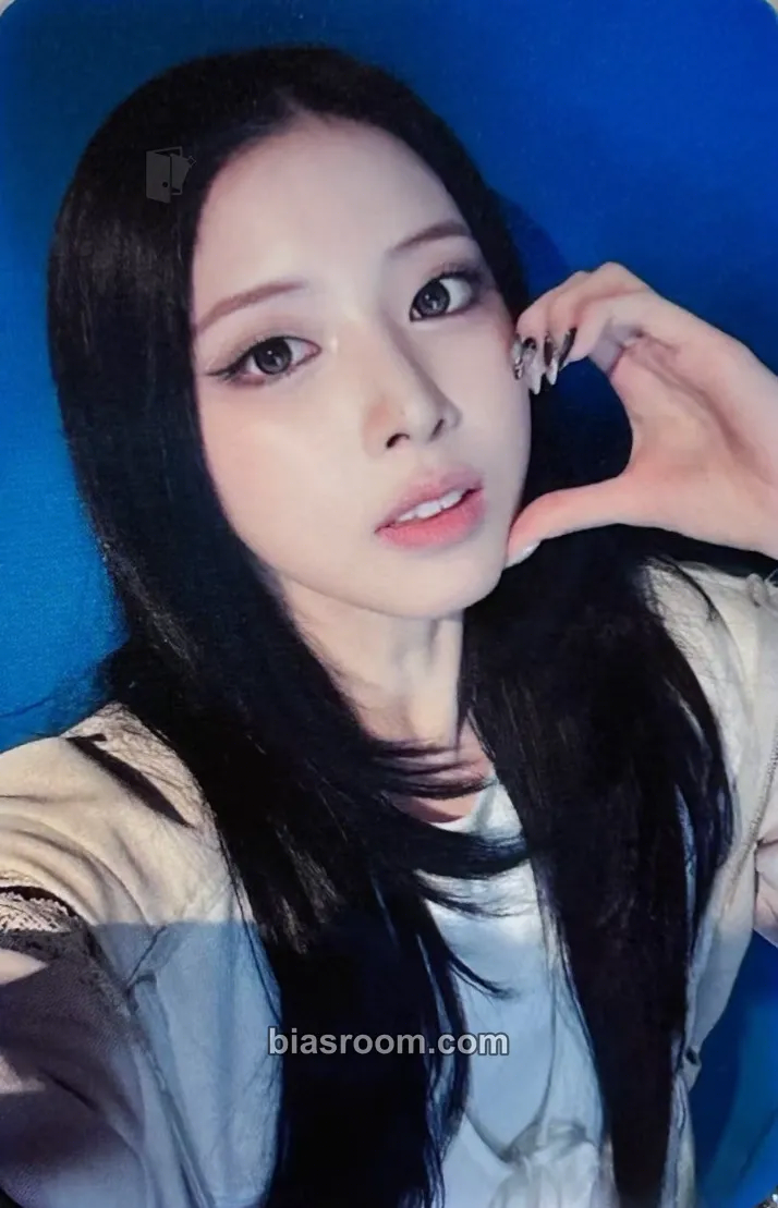 Jiwoo EPISODE 1: ZERO FRONTIER IN INCHEON PHOTOBOOK Photocard - NMIXX - NMIXX K-pop photocard
