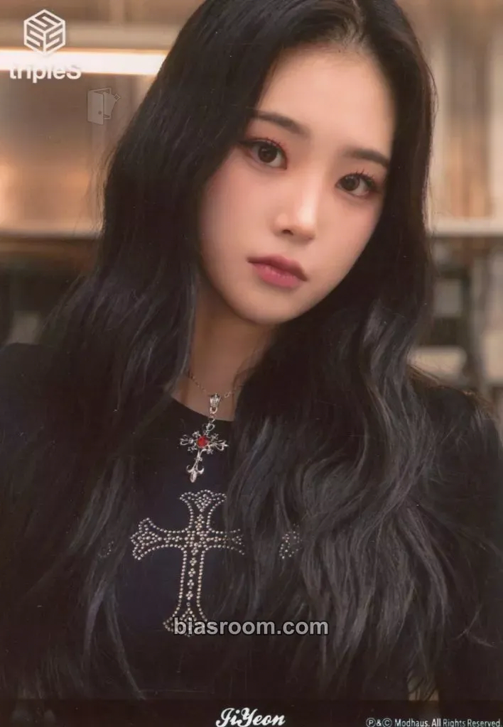 Jiyeon Special Pre-Debut Japan Pop-Up Photocard - tripleS - tripleS K-pop photocard
