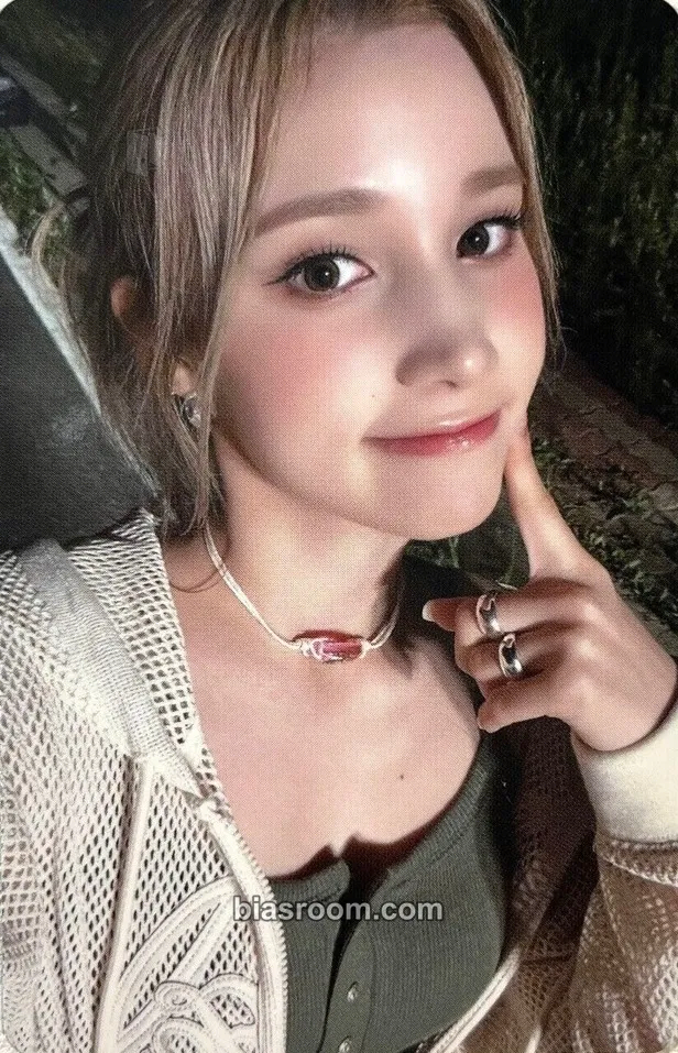 Huening Bahiyyih Magic Hour Photocard - Kep1er - Kep1er K-pop photocard