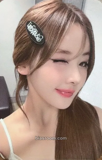 Belle 224 Photocard - KISS OF LIFE - KISS OF LIFE K-pop photocard