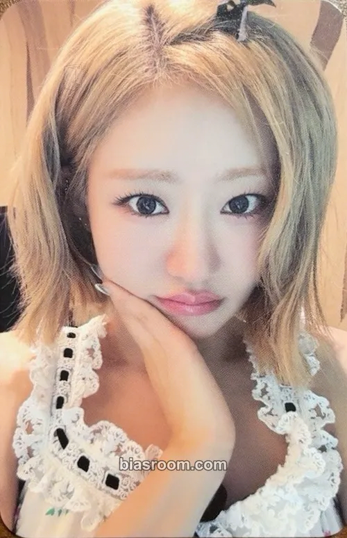 Julie 224 Photocard - KISS OF LIFE - KISS OF LIFE K-pop photocard