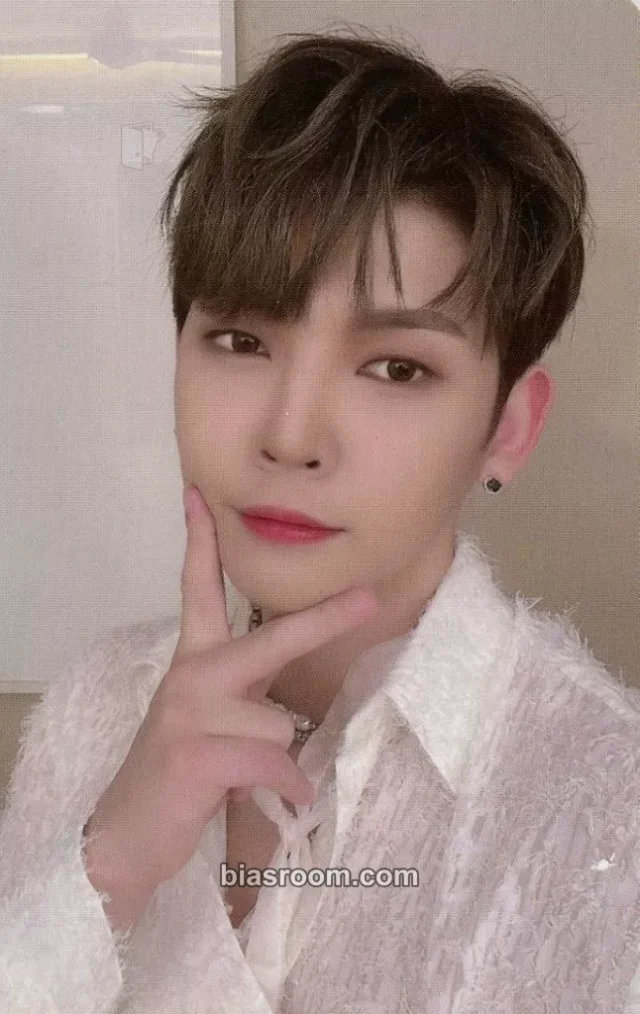 UP10TION - Kuhn - Novella Album album photocard sequence version