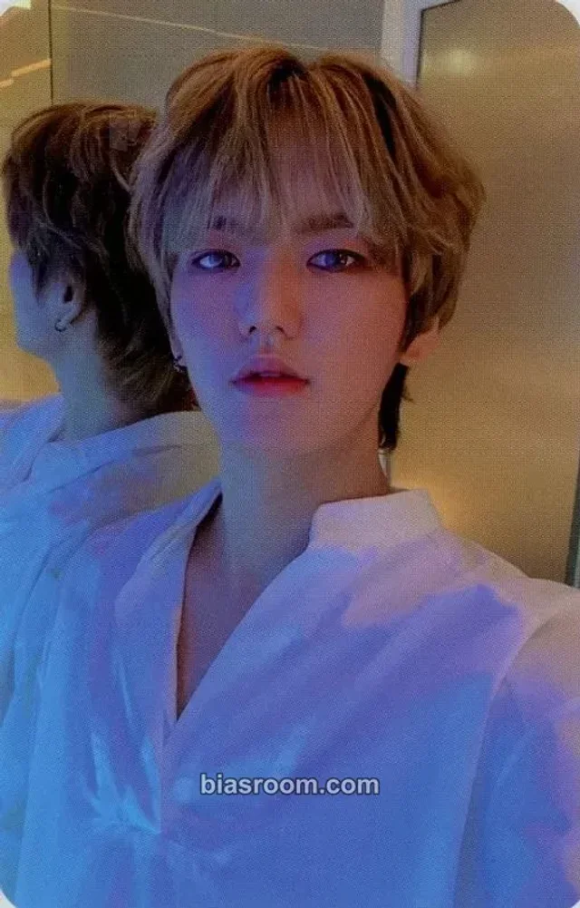 UP10TION - Hwanhee - Light Up Album album photocard light spectrum version