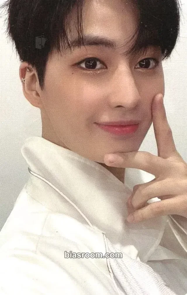 UP10TION - Kogyeol - Light Up Album album photocard light hunter version
