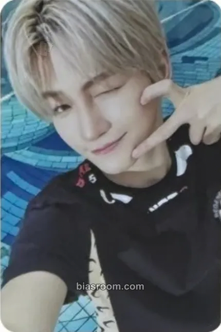 Jihoon play hard Photocard - TWS - TWS K-pop photocard