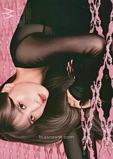 Momo MOMO x Wonjungyo Photocard - TWICE - TWICE K-pop photocard