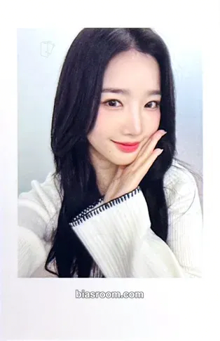 Yooyeon Performante Photocard - tripleS - tripleS K-pop photocard