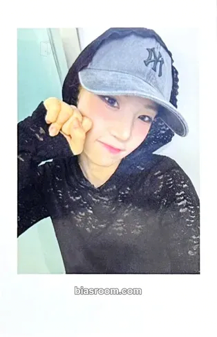 Nakyoung Performante Photocard - tripleS - tripleS K-pop photocard