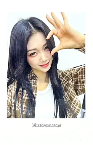 Yubin Performante Photocard - tripleS - tripleS K-pop photocard