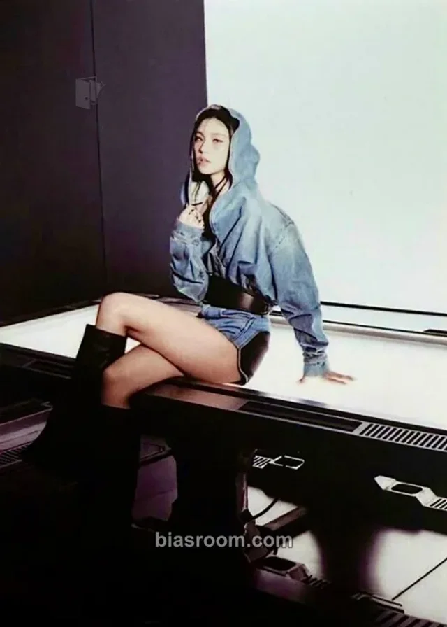 ITZY - Yeji - Air Album album inclusion photobook version A version B version sticker