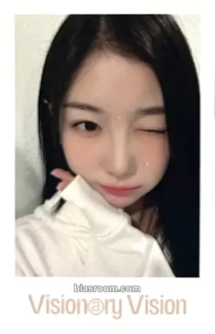 Kaede Performante Photocard - tripleS - tripleS K-pop photocard