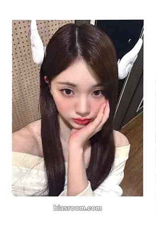 Yeonji Performante Photocard - tripleS - tripleS K-pop photocard