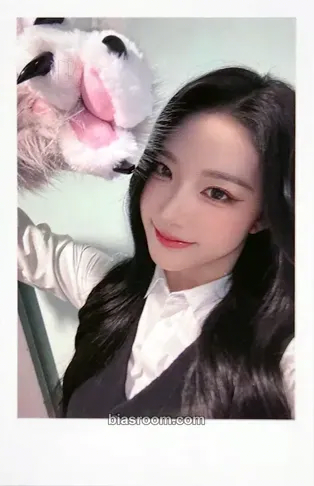 Xinyu Performante Photocard - tripleS - tripleS K-pop photocard