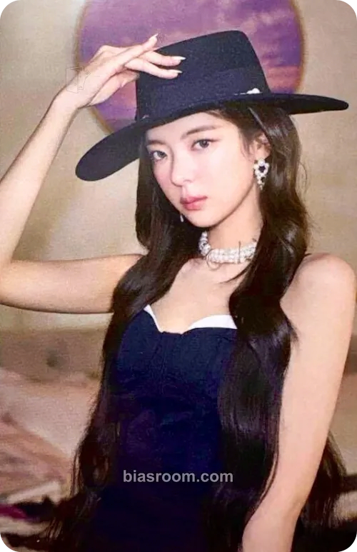 Lia Collector Photocard - ITZY - ITZY K-pop photocard