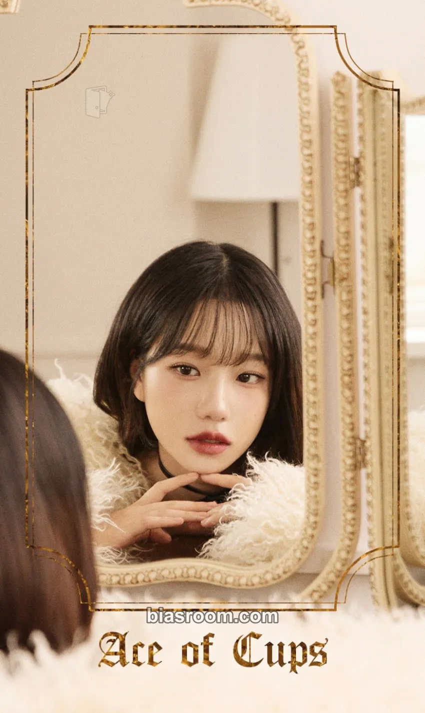 Jo Yuri Jo Yuri x hellobot The 2nd Mini Album: LOVE ALL Photocard - Jo Yuri K-pop photocard