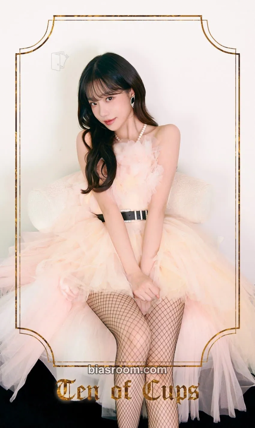 Jo Yuri Jo Yuri x hellobot The 2nd Mini Album: LOVE ALL Photocard - Jo Yuri K-pop photocard