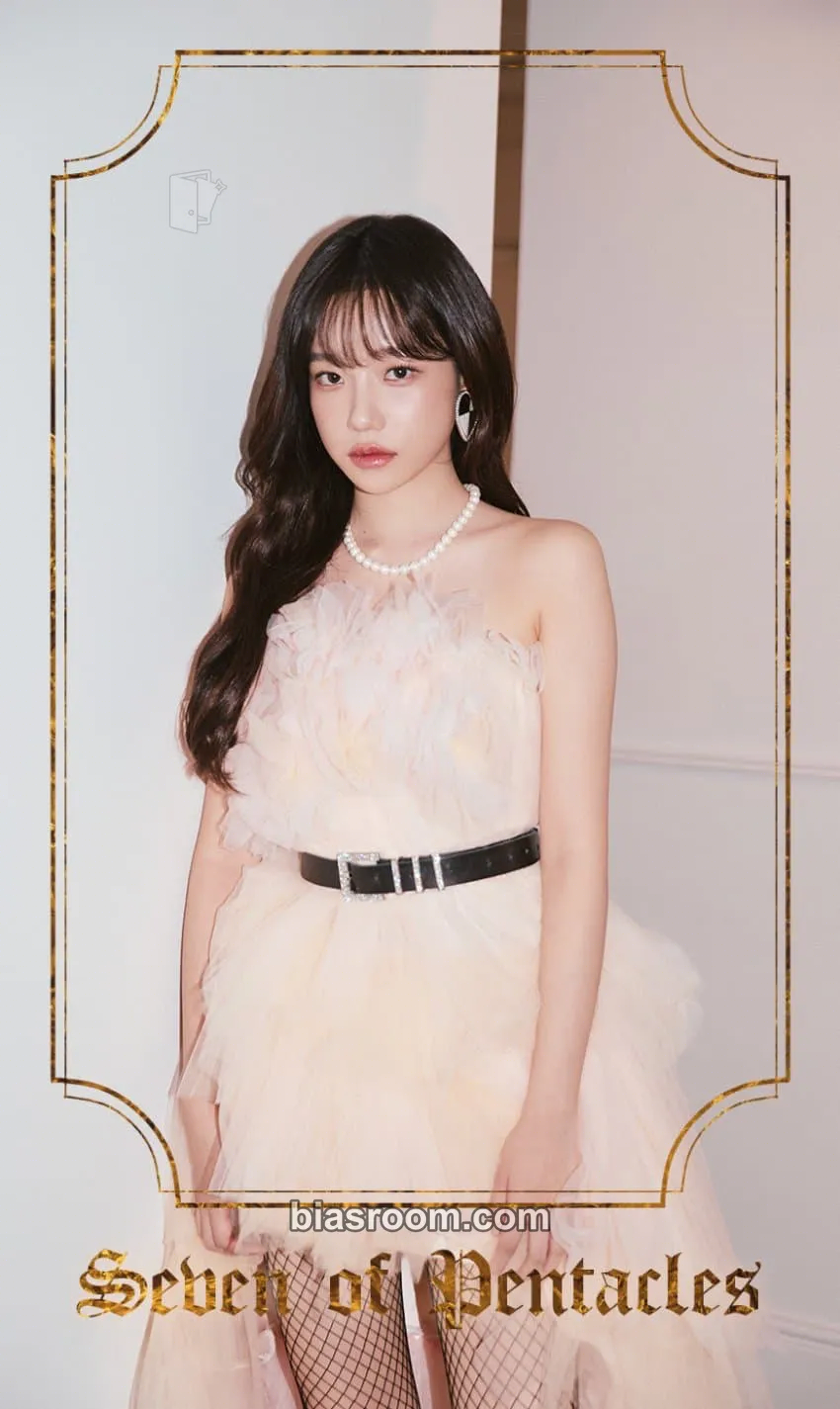 Jo Yuri Jo Yuri x hellobot The 2nd Mini Album: LOVE ALL Photocard - Jo Yuri K-pop photocard