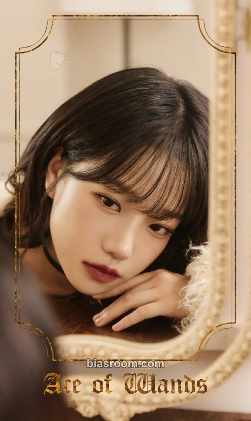 Jo Yuri Jo Yuri x hellobot The 2nd Mini Album: LOVE ALL Photocard - Jo Yuri K-pop photocard