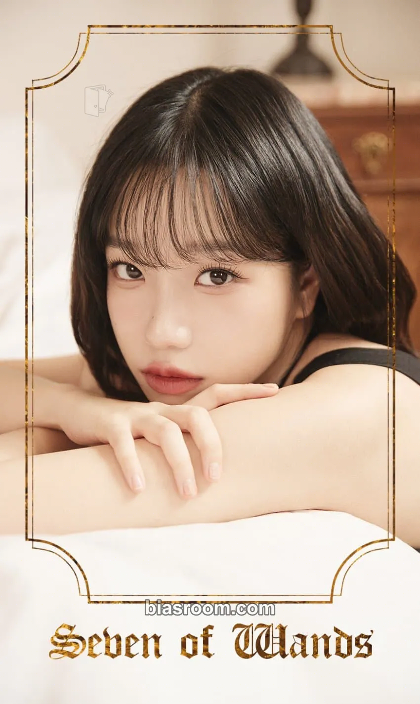 Jo Yuri Jo Yuri x hellobot The 2nd Mini Album: LOVE ALL Photocard - Jo Yuri K-pop photocard