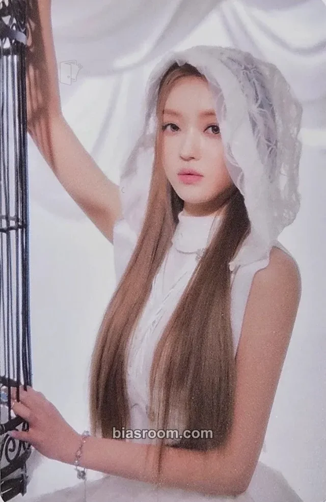 OH MY GIRL - YooA - Borderline Album album photocard poca album