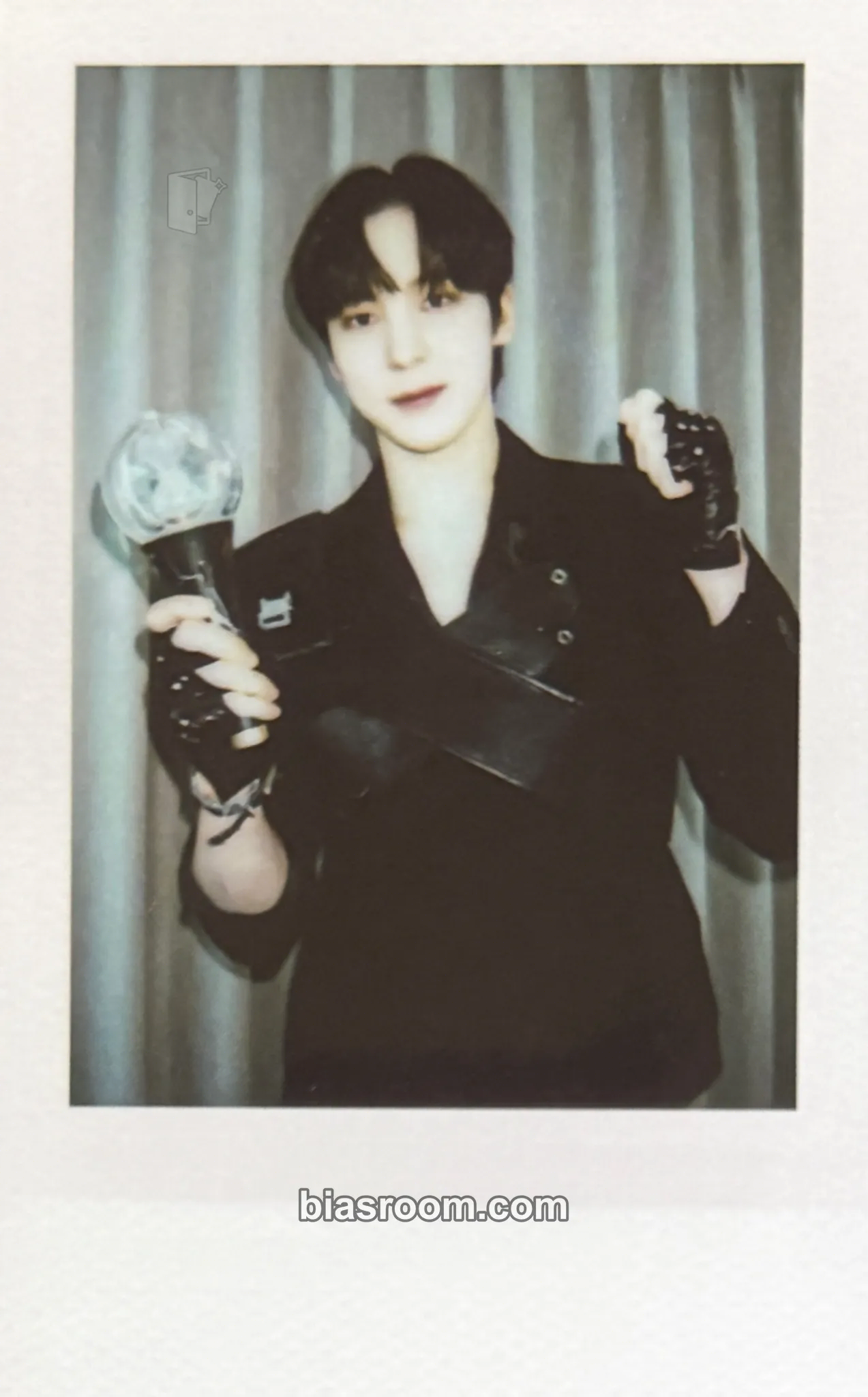 Yunho The Fellowship : Break The Wall World Tour 2022 - 2023 Photocard - ATEEZ - ATEEZ K-pop photocard
