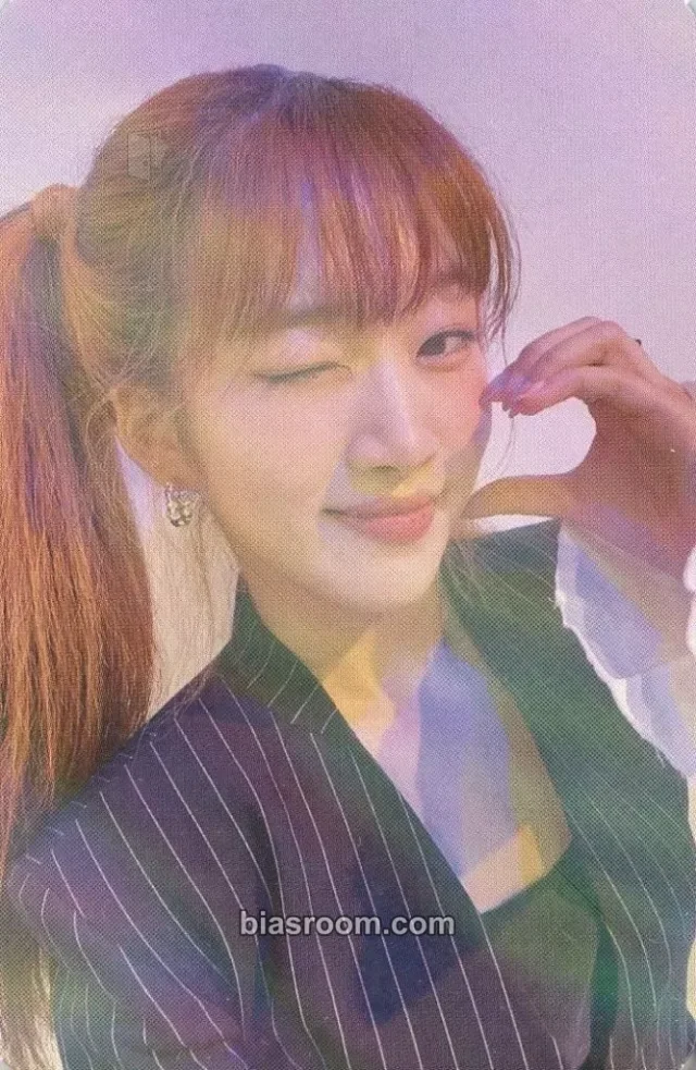 Yunseul IRRIS Wanna Know K-pop photocard
