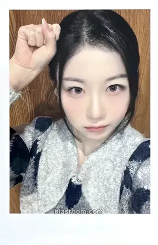 Kaede Performante Photocard - tripleS - tripleS K-pop photocard