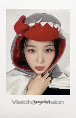 Kaede Performante Photocard - tripleS - tripleS K-pop photocard