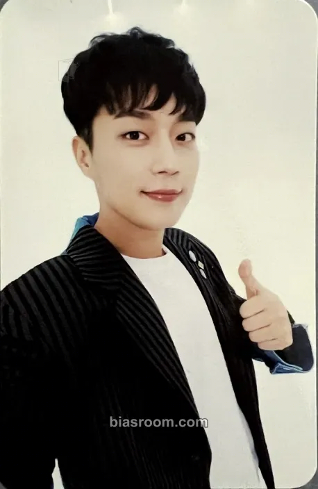 Yoon Du-jun CELEBRATE Photocard - HIGHLIGHT - HIGHLIGHT K-pop photocard