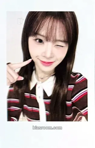 Kotone Performante Photocard - tripleS - tripleS K-pop photocard