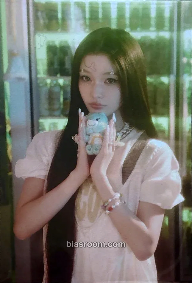 Iroha ILLIT × Care Bears Photocard - ILLIT - ILLIT K-pop photocard