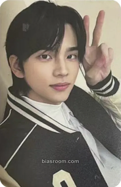 Shinyu Last Bell Photocard - TWS - TWS K-pop photocard