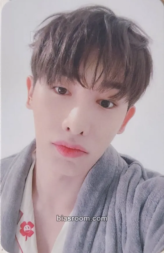 Wonho Wonho X Wonderwall Wenee's Closet Photocard - Wonho K-pop photocard